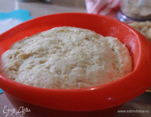 Через 1 час тесто вот так выросло.