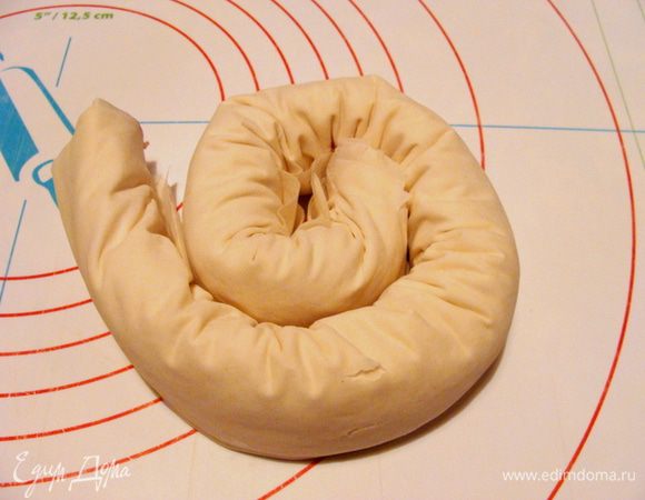 Скрутить в улитку.