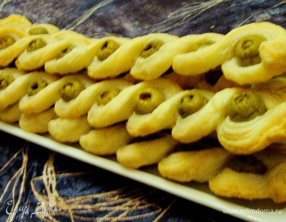 Чуть остудить и выложить на блюдо.