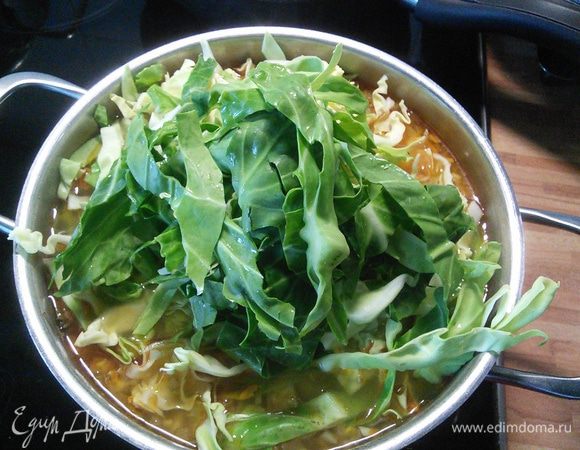 Капуста варится в течение 10 мин.