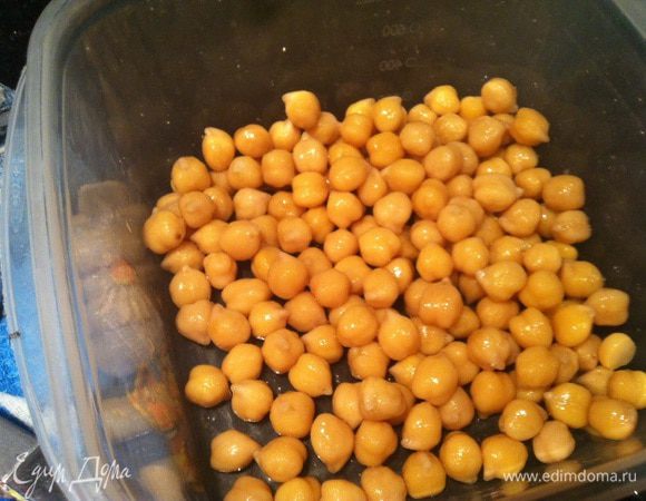 Нут у меня был вареный, а не консервированный. Теперь я знаю, как его быстро отварить, за что благодарю Анечку (Аня Радуга) http://www.edimdoma.ru/retsepty/65355-nut-moy-sposob-gotovki