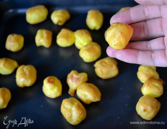 Выпекать в духовке при 220°C пока они не станут вот такими - примерно 15-20 минут!