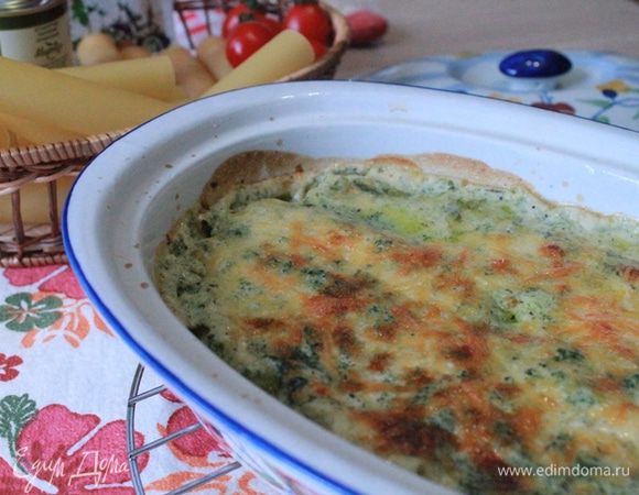 Запекать в разогретой духовке при температуре 180 градусов 30-35 минут и срочно подавать к столу.