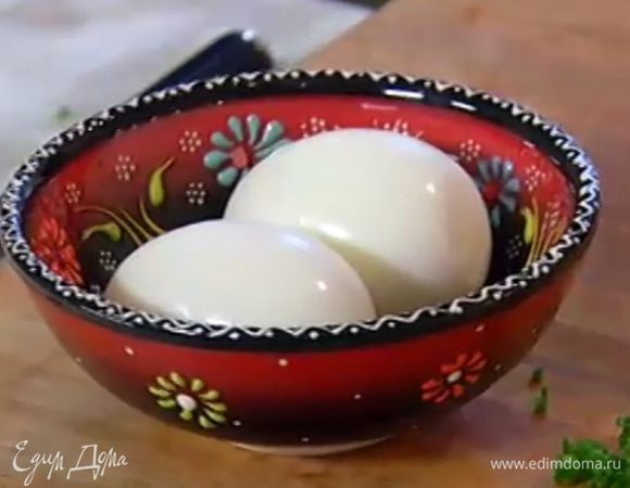 Яйца сварить вкрутую.