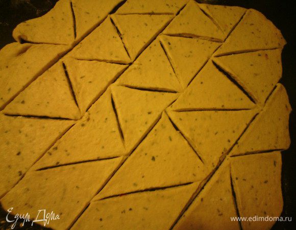 Раскатать и нарезать тесто, как вам угодно. 