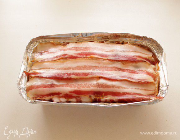 Закрываем беконом.