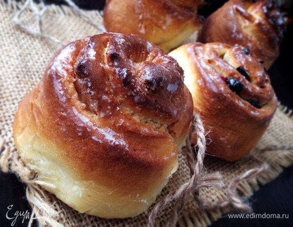 Булочки очень вкусные и ароматные, особенно, когда слегка теплые!