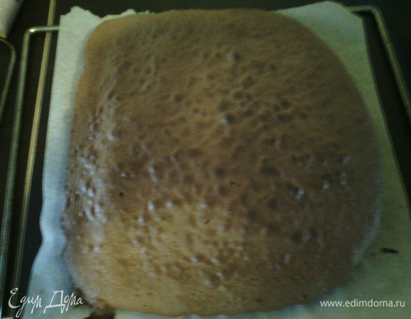 Массу из какао выложить на противень поменьше, размером с половину ванильного.
Выпекать также 15 минут. 