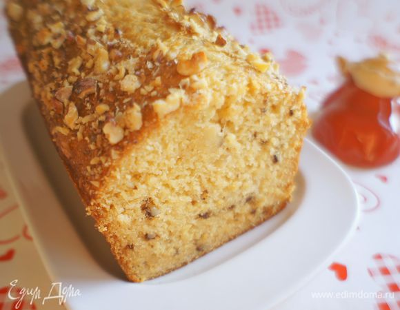 Когда кекс полностью остынет, можно приглашать всех к столу.
Приятного аппетита!