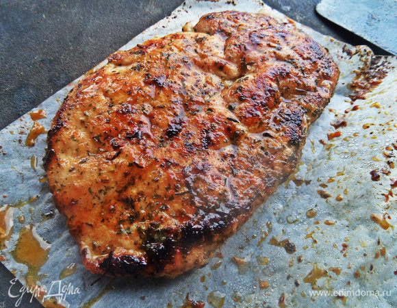 Обжарить с двух сторон, не сильно пережаривая, чтобы сохранилась сочность!