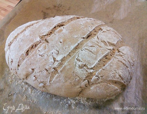 Оставьте хлеб охлаждаться на решётке. 