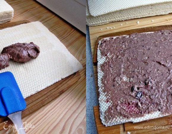 Крем удобно намазывать силиконовым шпателем.