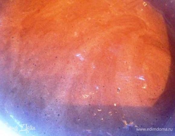 Постепенно аккуратно подмешать белки к основной массе.