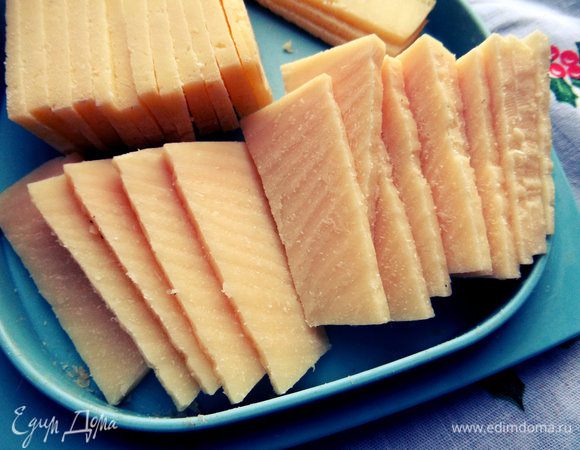 Пармезан у меня Литовского производства, очень ароматный по доступной цене.