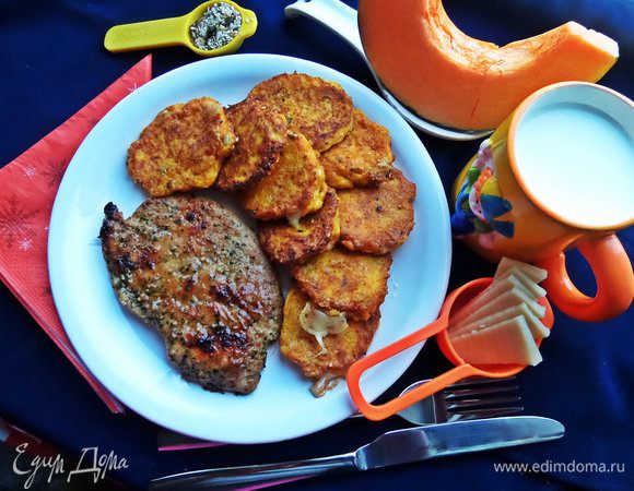 Подаём всё вместе в горячем виде пока сыр расплавленный - это самое вкусное!