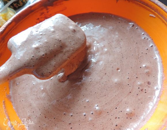 Тесто получается довольно жидкое.