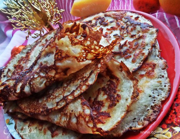 Складываем блины стопочкой или треугольником, как хочется)