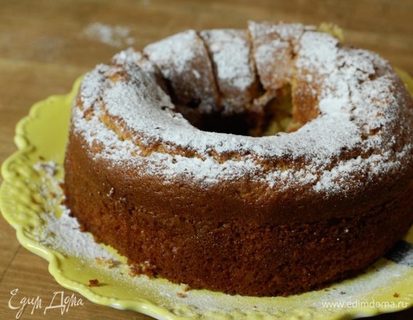 Готовое шафранное кольцо посыпать сахарной пудрой.