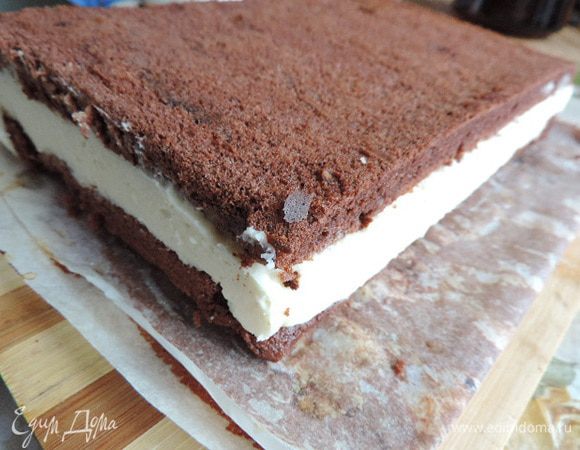 Суфле в холодильнике затвердеет примерно за пару часов, но я оставила свое изделие до утра.