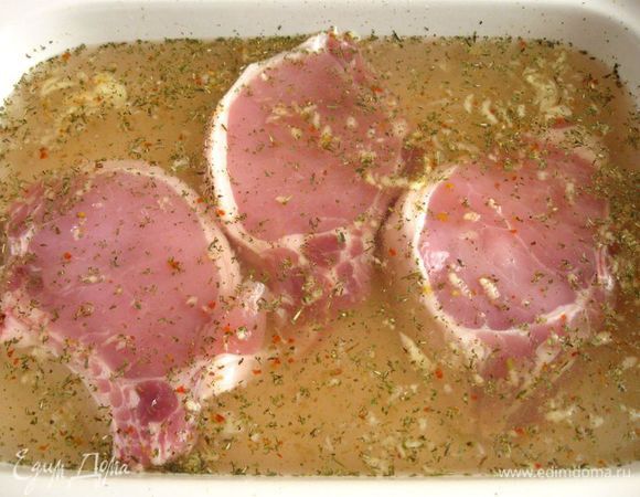 Так же вымачивается свиная корейка. Количество раствора 1 литр