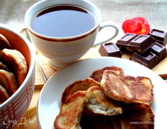 Подаём кофе к оладушкам, пока они не остыли!