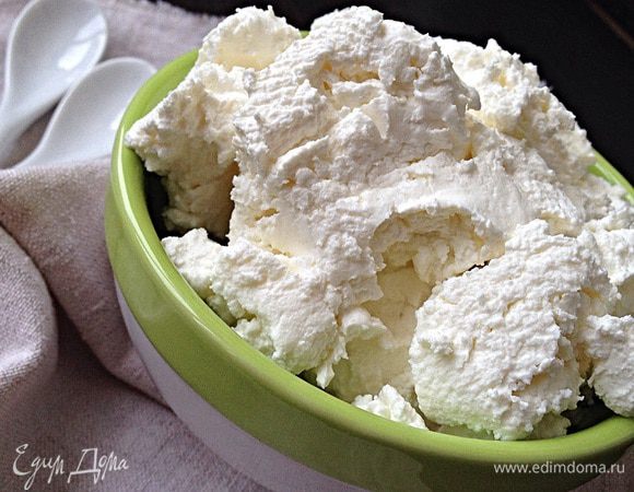А также подойдет и этот творожок. Наташенька, не устану благодарить! Великолепный и рецепт, и творожок! И скажу одно — это два достойных вашего внимания рецепта! http://www.edimdoma.ru/retsepty/71999-tvorozhok-iz-yogurta.