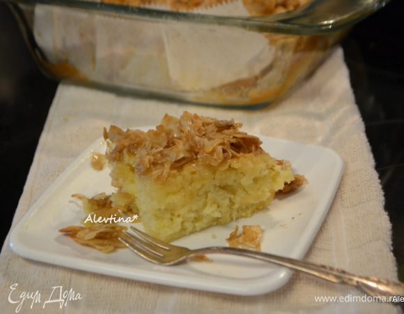 Разрезаем и подаем теплым или холодным. Приятного аппетита.