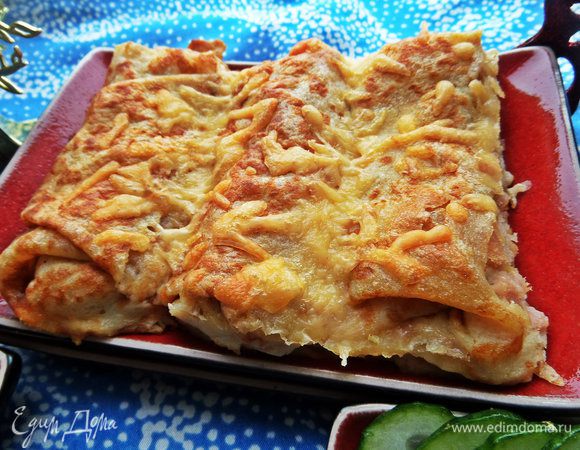 В таком запечённом виде блины ещё вкуснее и сытнее, мужчины будут довольны! Их даже можно взять на работу и разогреть в микроволновке.