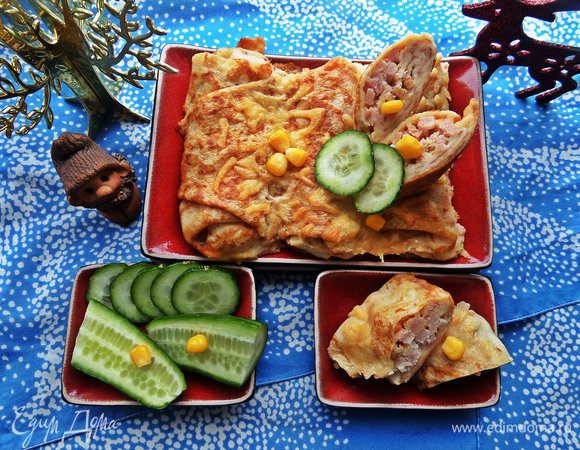 Украшаем ломтиками свежего огурчика и угощаемся. 