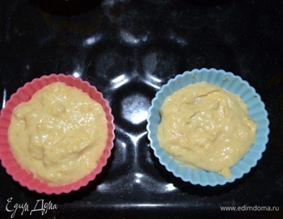 Закрыть начинку тестом.