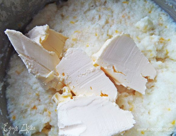 Добавим мягкое масло.