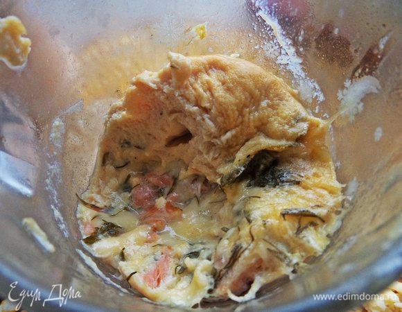 Снимаем пробу. Невероятно вкусно и быстро! Даже если у Вас это займёт не 2, а 3 минуты, согласитесь, порция омлета в кружке доставит удовольствие всем!