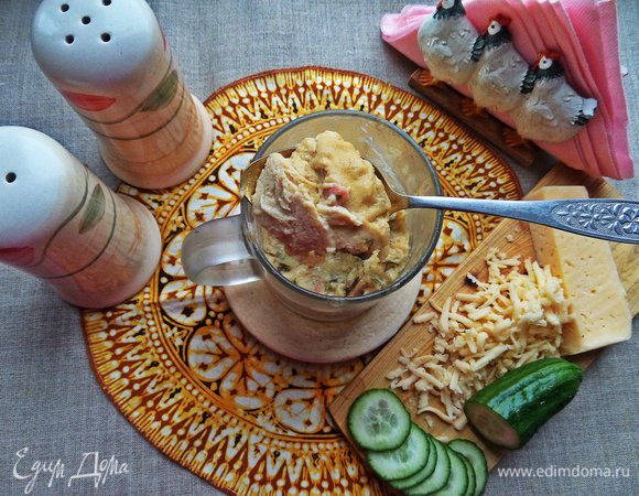 Подаём со свежим огурчиком, как в классически приготовленном омлете!