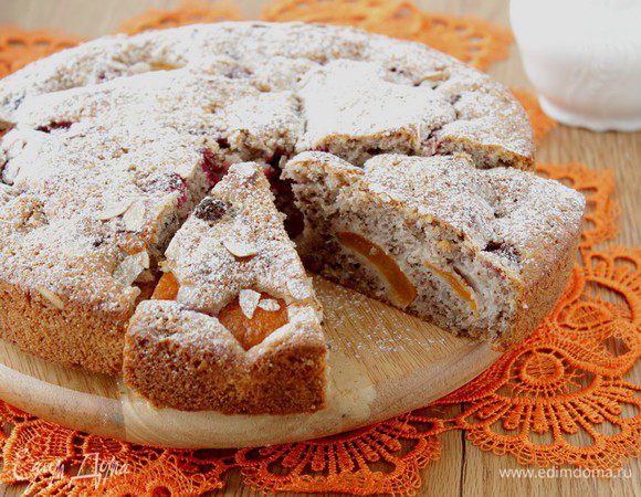 Готовый пирог остудить, посыпать сахарной пудрой.
Приятного чаепития!
