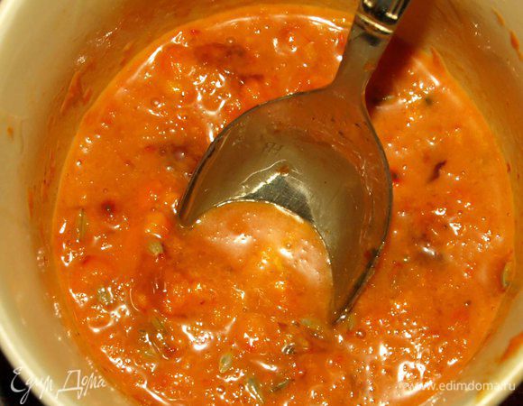 Облепиху тщательно промываем, толчем, добавляем мед.