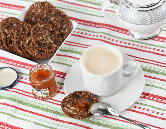 Или на завтрак к чашечке кофе. 