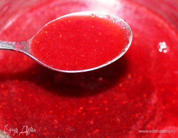 Затем переложить ее в сотейник, добавить воду и соль и довести до кипения. Оставить минут на 10, чтобы смесь настоялась и ее вкус стал более насыщенным