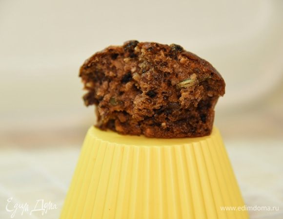 Я съела его еще теплым - очень вкусно. Вот его разлом.