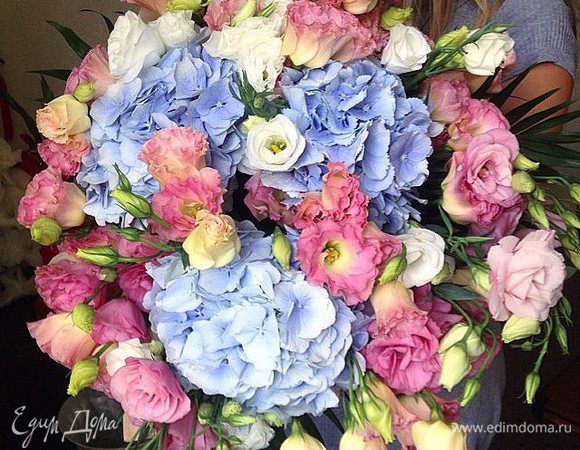 А это вам к празднику***