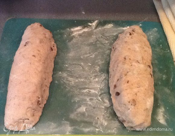 Оставляю подходить батоны где-то на час.