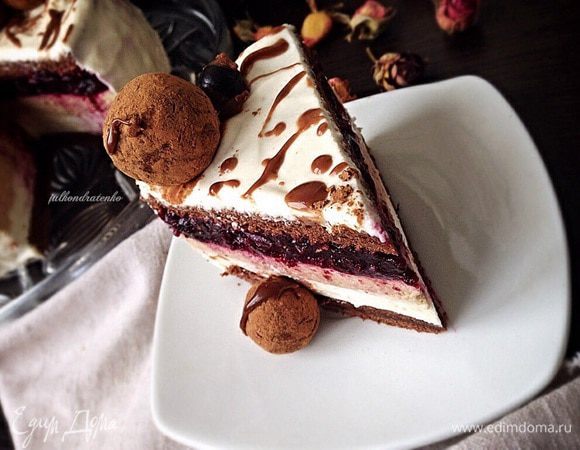 Угощайтесь. Приятного аппетита!