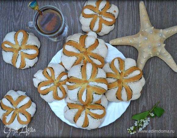 Выпекать маковники.