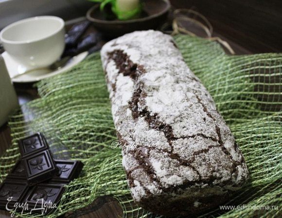 Полностью остужаем кекс в форме.
