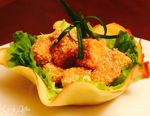 Пальмочкой украшать сырные кубики. Вот такая корзиночка. 