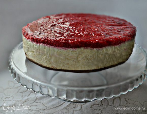 После застывания аккуратно вынуть из формы, снять пищевую плёнку.