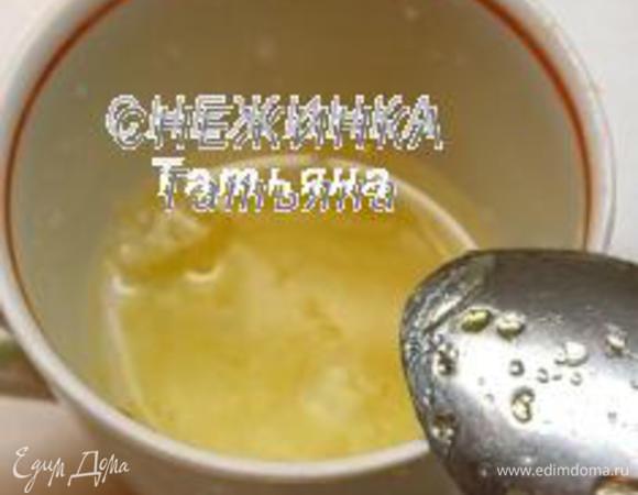 Для мусса желатин заливаем водой. Оставляем набухнуть.