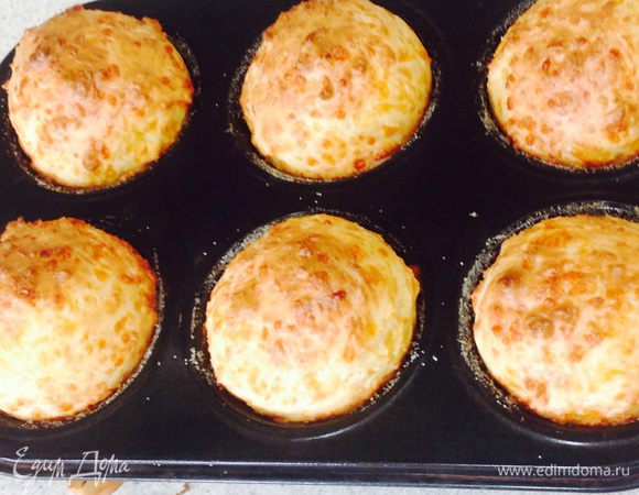 Выпекать в разогретой духовке до 180 градусов 10-15 минут. 