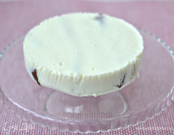 Форму разъединить, снять пленку.