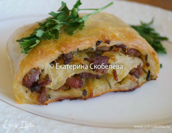 Готовые рулеты подаем с салатом, овощами. 

Приятного аппетита!