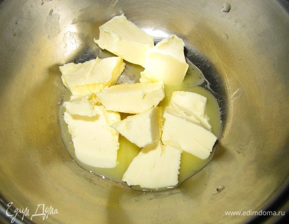 Масло растопите и дайте ему остыть.
